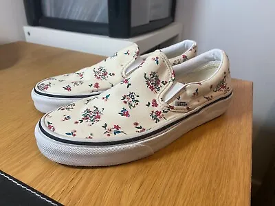 VANS Vintage Floral Classic Slip On Women's Shoes Size UK 5.5 • £19.50