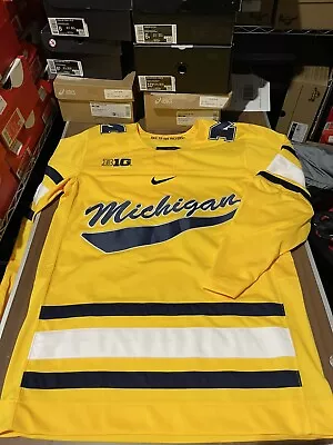 Nike Mens Replica Michigan Hockey Jersey Size XXL NWT • $99.99