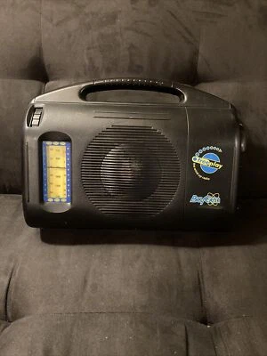 $44.99 • Buy BayGen Freeplay Hand Crank Wind-Up Self-Powered AM/FM Portable Radio Tested