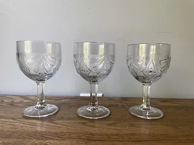 Set Of 3 Martha Stewart Everyday Fan With Diamond Pattern Glasses Goblets 6 3/8  • $25