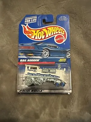 1998 Hot Wheels Collector #1043 RAIL RODDER White W/Blue-Chrome Train Engine • $8