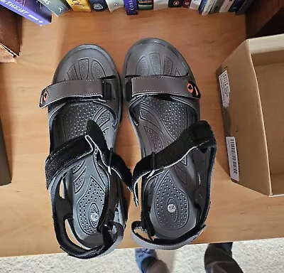 MEN'S New Dunlop's Sports SANDALS For Men Size 11. Perfect Condition And Boxed • £6.50