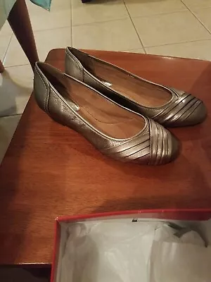 Michelle D Trinah Leather Flats Shoes Size 9M Gold Great Arch Support Used • $24.99