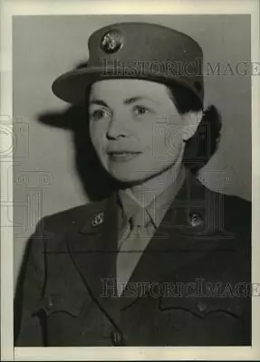 1942 Press Photo Suzanne Tirlet At Basic WAAC Training At Ft Des Moines Ia • $19.99