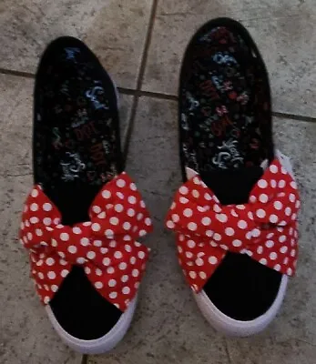 DISNEY Minnie Mouse Slip On Shoes Black Canvas Padded Red Polka Dot Bow Size 8 • $21.50