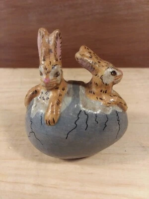 $62.50 • Buy Vaillancourt Folk Art Rabbits Small Bunnies In Egg 1997