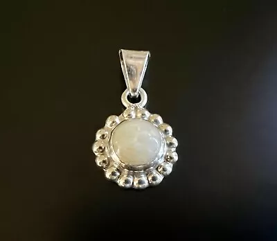 Vintage Mexican Pendant Cream White Agate Sterling Silver • $44.99
