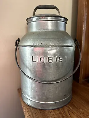 Vintage 4 Quart Galvanized Milk Can W/Lid And Bail Handle • $45