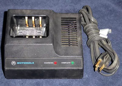 Motorola NTN4864B Battery Charger For HT50 P100 Tested & Working • $26