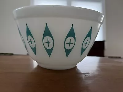 Mid Century Modern 1950s Pyrex Turquoise Blue Atomic Eyes Chip Bowl 2.5 Qt. 403 • $500