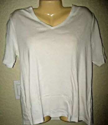 Venezia - 18/20 - White - Cotton / Spandex Knit Short Sleeve - V-neck   T-shirt • $8.95