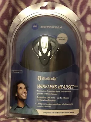 Motorola HS820 Silver Black Wireless Bluetooth Rechargeable Ear-Hook Headset • $30