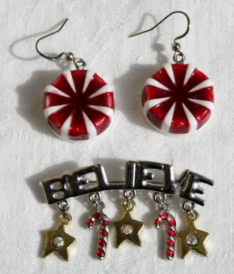 Christmas Peppermint Candy White Red Dangle Hook Drop Dangle Earrings Vintage • $8.95