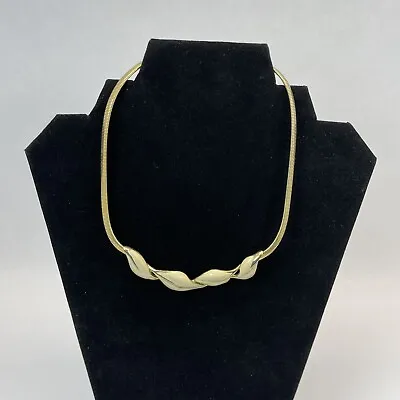 Vintage Choker Necklace  Ivory Enamel Leaf Gold Tone Herringbone Chain 15” • $18.75