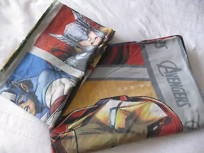 Marvel Avengers Single Duvet Cover & Pillowcase • £5