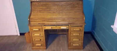 54  Antique Roll Top Solid Oak Desk (Canton IL) • $1000