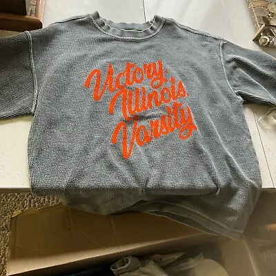 Vintage Size Large “ Victory Illinois Varsity “ Sweatshirt Gray • $16.99