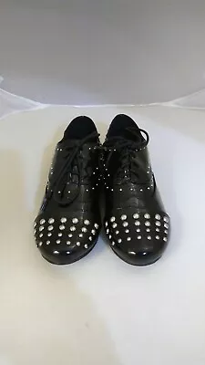 C Label Size 7 Shoes Women's Casual Rae-18 Oxford Shoes.  Black & Silver.  • $19.99