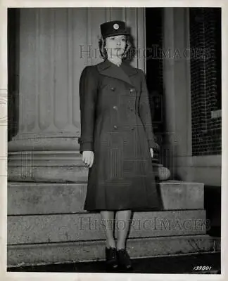 Press Photo Uniforms Of The Women's Army Auxiliary Corps WAAC - Kfx16150 • $19.99