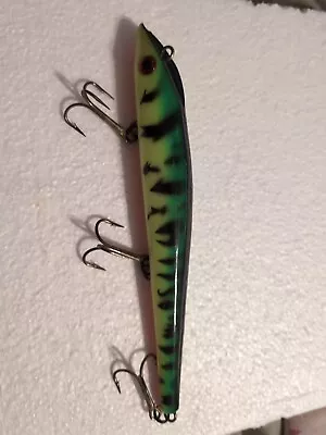 Musky Mania Tackle  Burt  Muskie Crankbait Fishing Lure 9  • $12