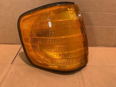 Mercedes W124 Right Passenger Turn Signal Corner Lamp Light OEM 1248260343. • $35