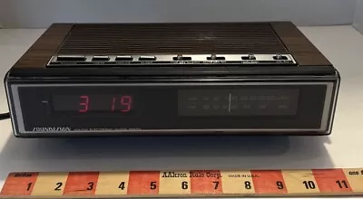 Vintage Sound Design Alarm Clock 3691 D AM /FM Radio WORKS Wood Grain Design Vtg • $12.99