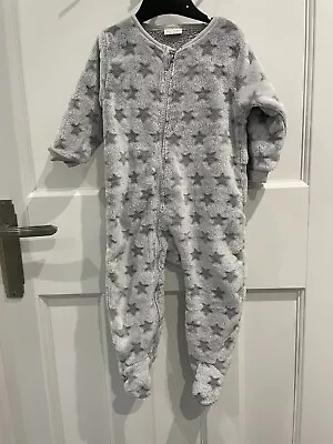 £7 • Buy Next Cosy Warm Fleece Grey Star Print Zip-Up Sleepsuit 9-12 Months VGUC