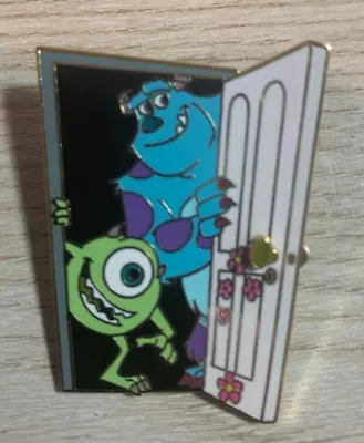 15806 Disney MONSTERS Inc. Mike & Sulley At BOO's DOOR LE PIN • $19.99