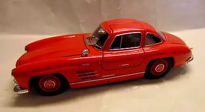 WELLY Mercedes Benz 300 SL   1/24 Scale DIECAST CAR • $12.95