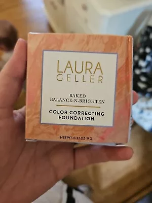 Laura Geller Baked Balance N Brighten Colour Correcting Foundation In Porcelain • £24