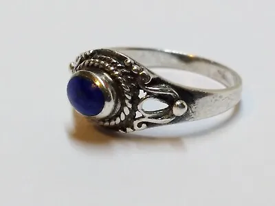 Size M & 1/2 Sterling Silver 925 Ladies Ring Blue Stone Vintage Unusual Design • £12.50