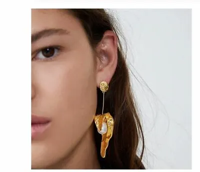 Zara Gold  Leaf Plant Dangle Earrings Simulated Pearl Drop Statement Earrings • £5.99