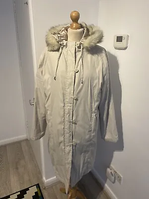 Per Una Ladies Beige Lined Full Zipped Furry Collar Casual Coat Size L • £6.99