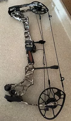 Mathews Triax Compound Bow LOST CAMO New With New QAD Rest FREE SHIPPING! • $699