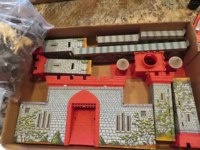 MARX 1965 Tin Castle MEDIEVAL KNIGHTS PLAY SET And 22+ Figures • $73.99