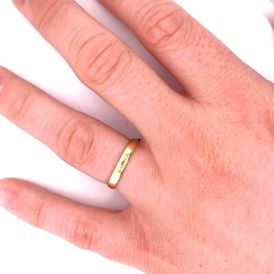 18ct White Gold Heavy Weight Flat Shaped Wedding Ring Band – Hallmarked 750 – UK Made