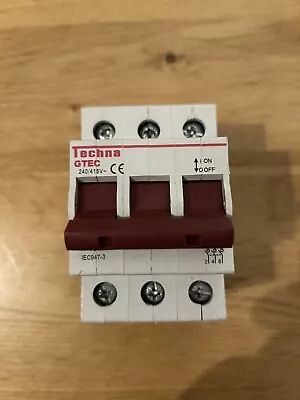 Techna GTEC 100A Main Switch Disconnector 3 Pole 100A Isolator Phase IEC647-3 • £11.99