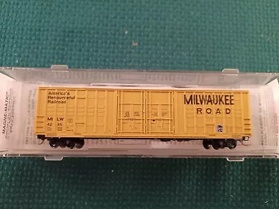 Micro Trains N-Scale 60' Box Car Excess Height Double Doors Waffle Side 1999 • $25.46