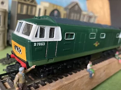 Triang Hornby Class 35 Hymek In BR Green Runs Well Great Condition R074 OO Scale • £31.99