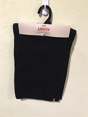 NEW Levi's 1-Piece Adult Black Red Tab Knit Scarf Maximum Warmth  • $18.61