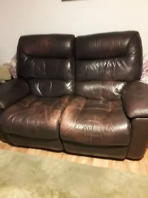 2 Seater Brown Leather LaZy Boy Recliner Sofa - Dismantles In To 4 Sections  • £10