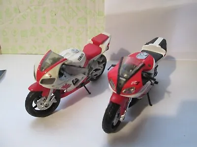 A Pair Of Yamahas R1 And R7  1-18 Scale  Maisto Motorcycle Models • £6.99