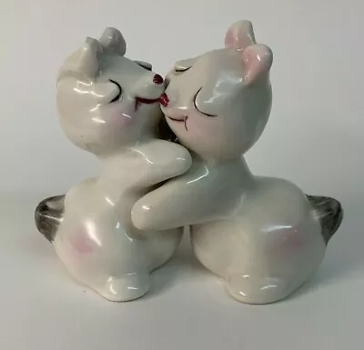 Vintage Ruth Van Tellingen Bunny Hug White Hugging Bunnies Salt & Pepper Shakers • $17