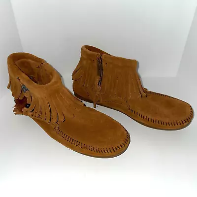 Minnetonka Womens Size 5 Light Brown Suede Side Zip Ankle Boot Concho Feathers • $39.99