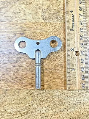 Vintage Clock Key Size 4.00mm Or #7           (K9853) • $13.99