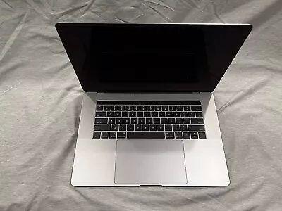 Apple Macbook Pro 15'' Retina I7-7700HQ 2.8GHz 16GB 512GB A1707 MPTR2LL/A 2017 • $399.99