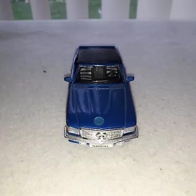 MC Toy 1:39 Scale Blue Mercedes-Benz 560 SL Diecast Model • £2.99