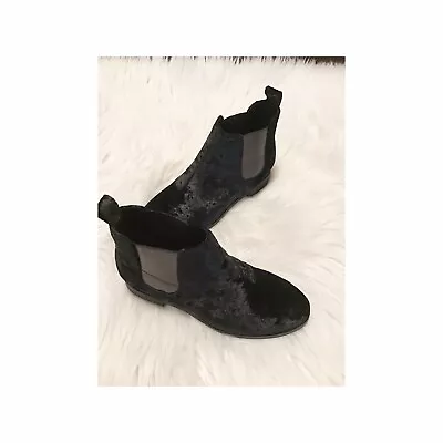 TOMS Ella Velvet Ankle Booties Black Womens Size 6 • $20