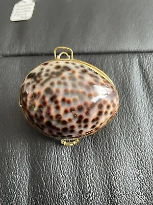Vintage Seashell  Thimble Sewing Case With Metal Hinge Closure • $24