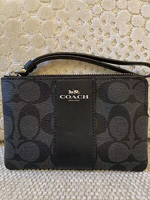 £29.99 • Buy Coach Wristlet In Signature Black & Grey Jacquard - RRP £179 